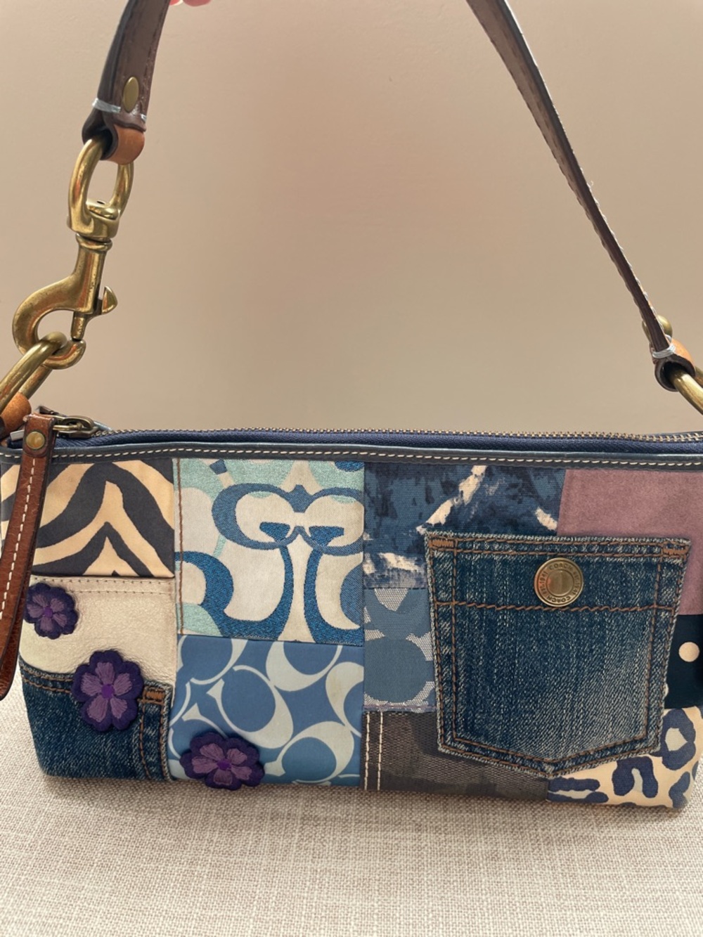 Small Coach bag with patchwork design - Picture 2 of 12